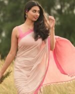 Women Cotton Saree with Contrast Border - Image 4